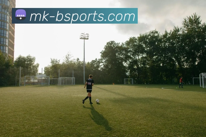 篮球周渊博的成长之路与奋斗精神探讨